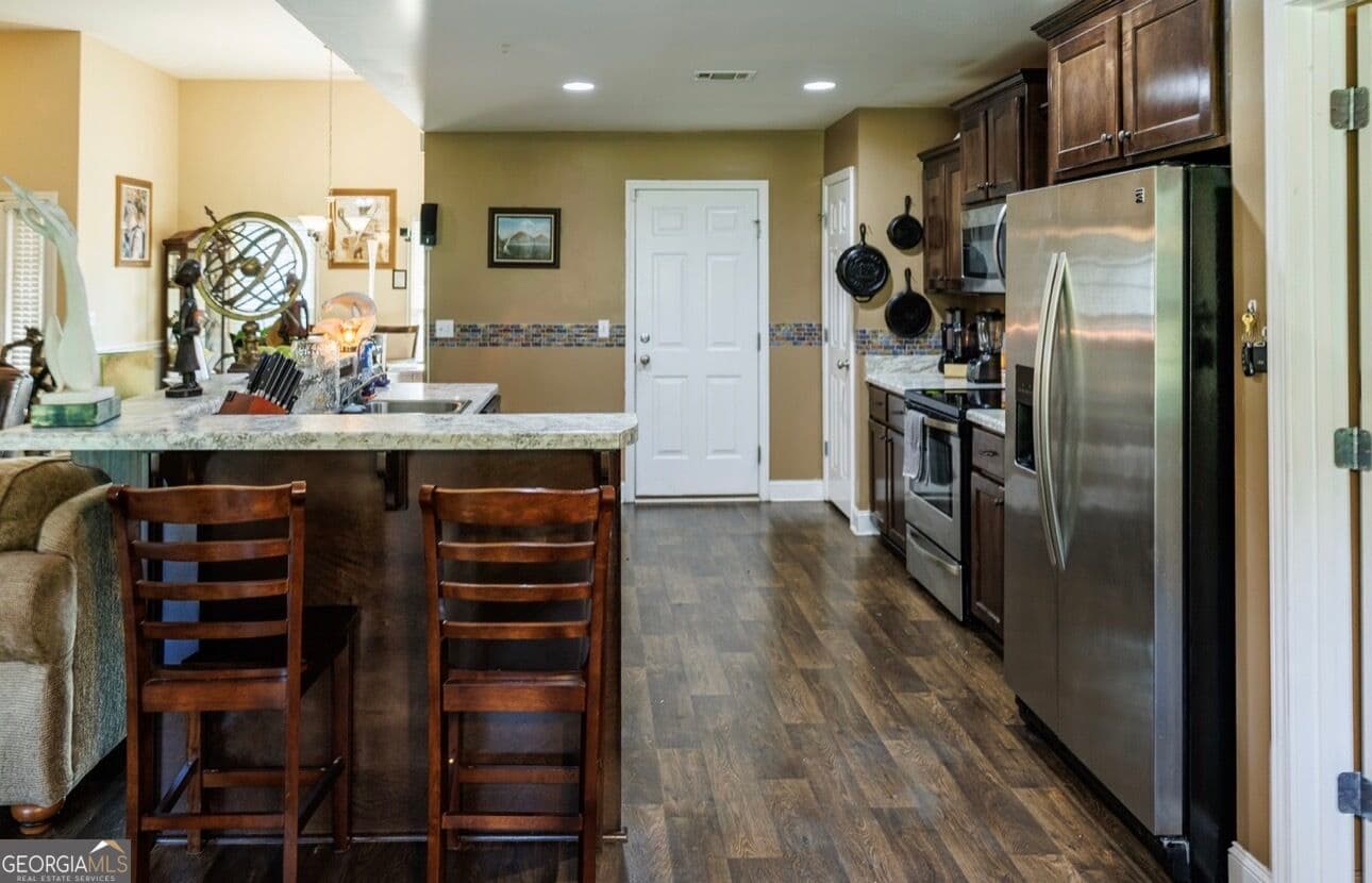 4 bedroom, 2 bathroom, 1,892 sq ft single family residence for sale at 219 Stonebrook Way, Statesboro, GA 30458 — photo 5