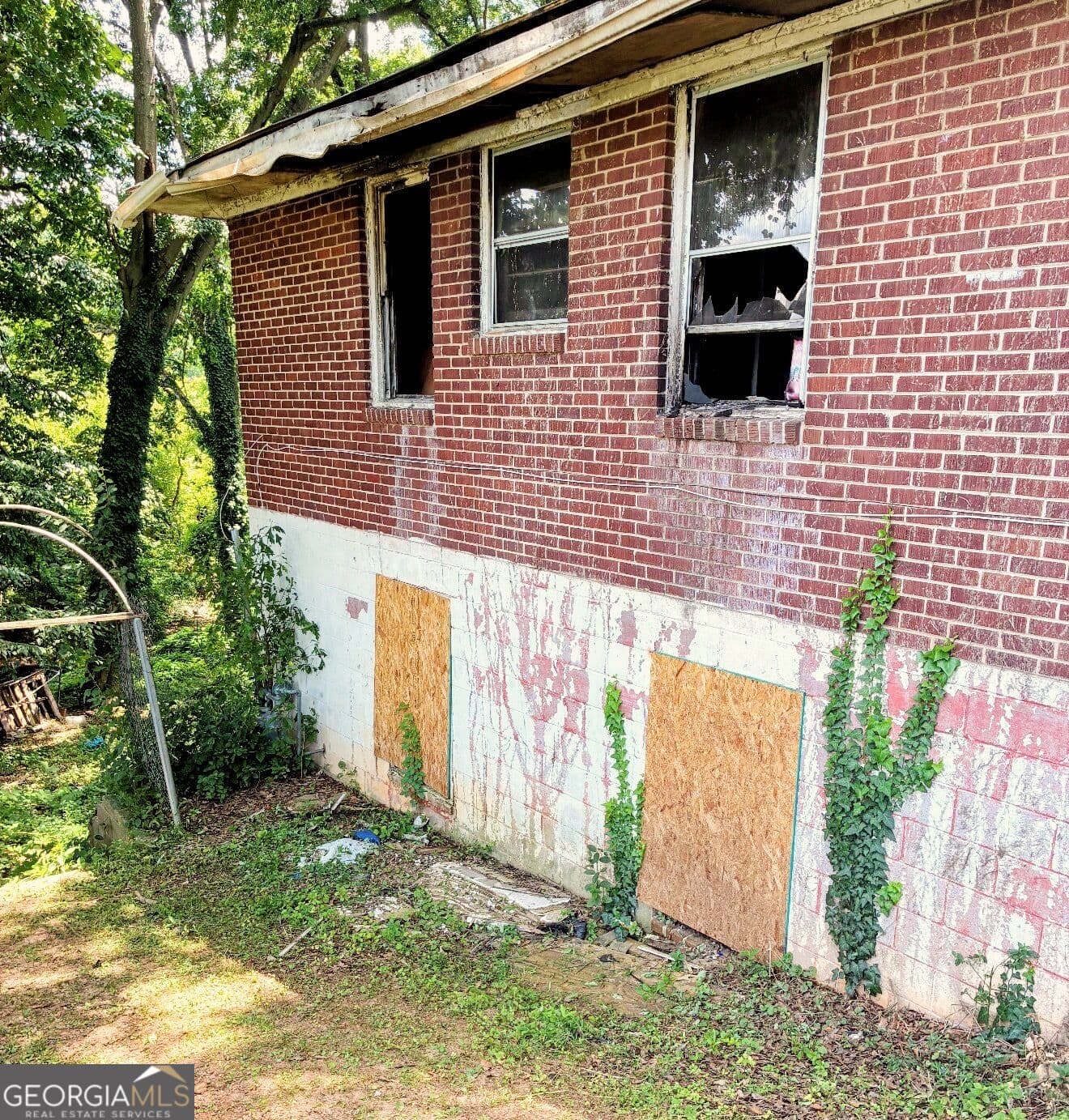 2 bedroom, 1.5 bathroom, 2,672 sq ft single family residence for sale at 1880 Winthrop Drive, Atlanta, GA 30316 — photo 2