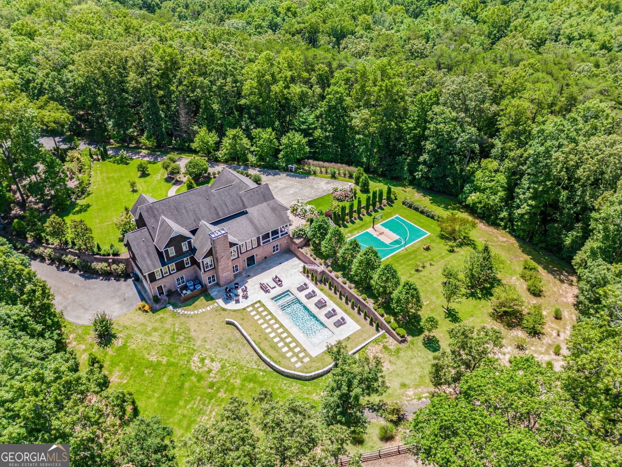 7 bedroom, 6 bathroom, 9,935 sq ft single family residence for sale at 254 Nicholson Road, Blue Ridge, GA 30513 — photo 2