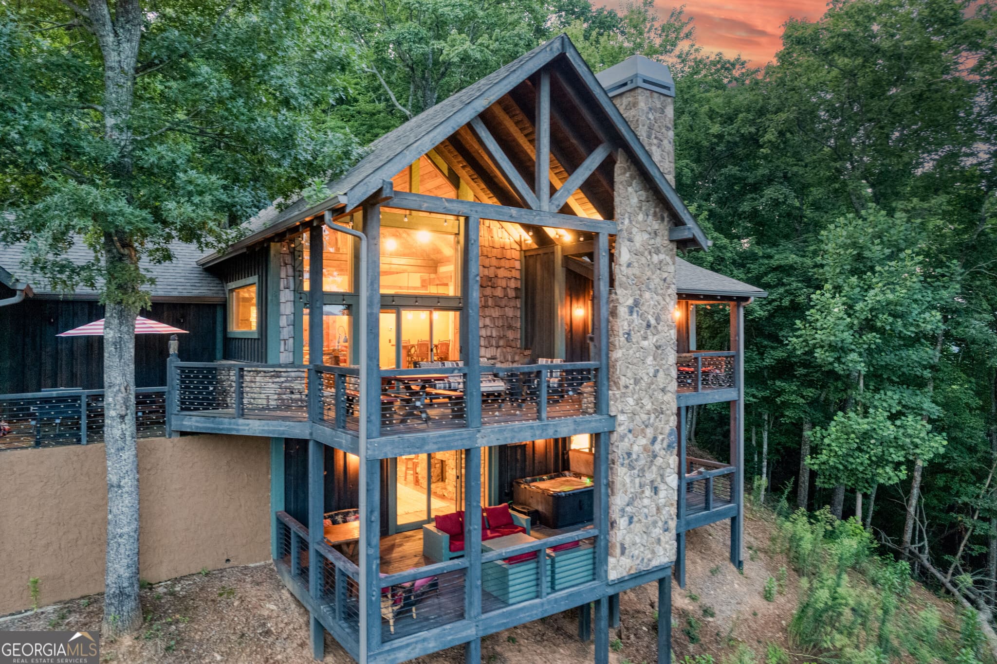 3 bedroom, 3 bathroom, 3,352 sq ft cabin,single family residence for sale at 280 Point Of View Road, Blue Ridge, GA 30513 — photo 3