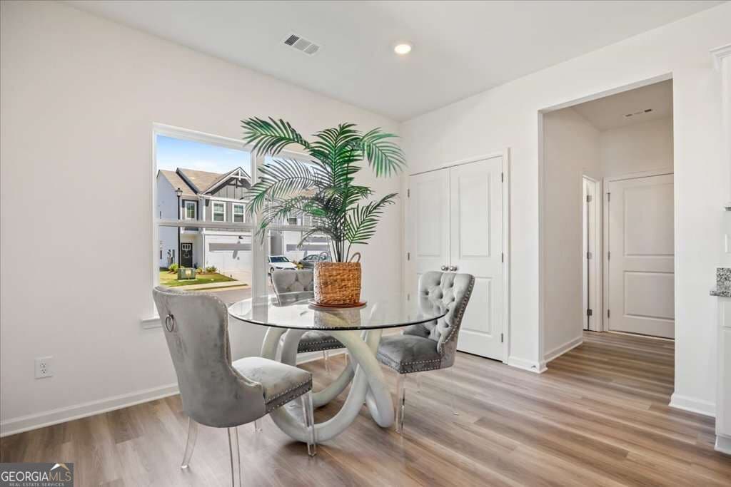 3 bedroom, 2.5 bathroom, 1,665 sq ft townhouse for sale at 1918 Christine Way 112, Conyers, GA 30013 — photo 8