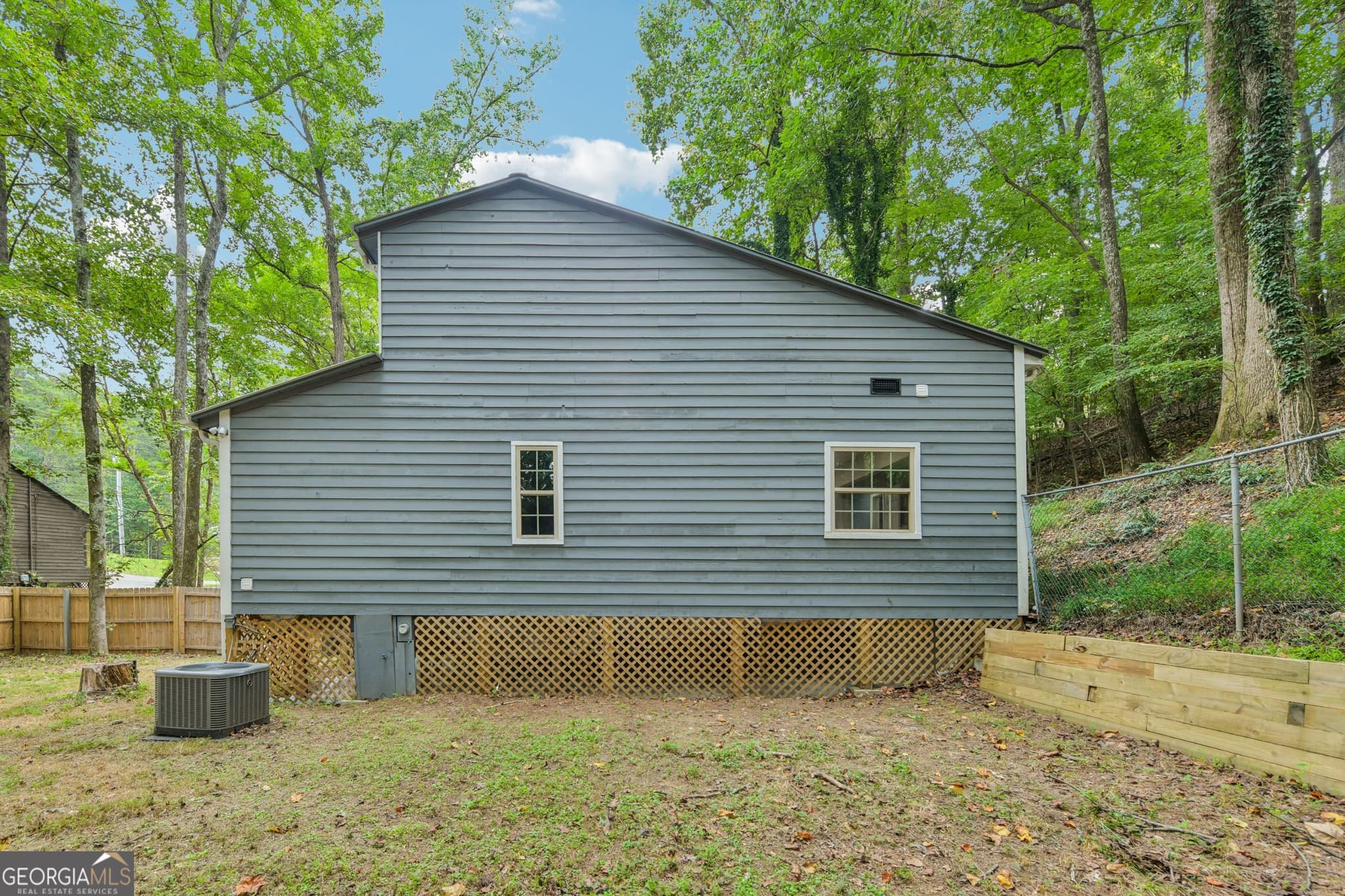 3 bedroom, 2 bathroom, 1,386 sq ft single family residence for sale at 1370 Eaglecreek Trail, Cumming, GA 30041 — photo 5