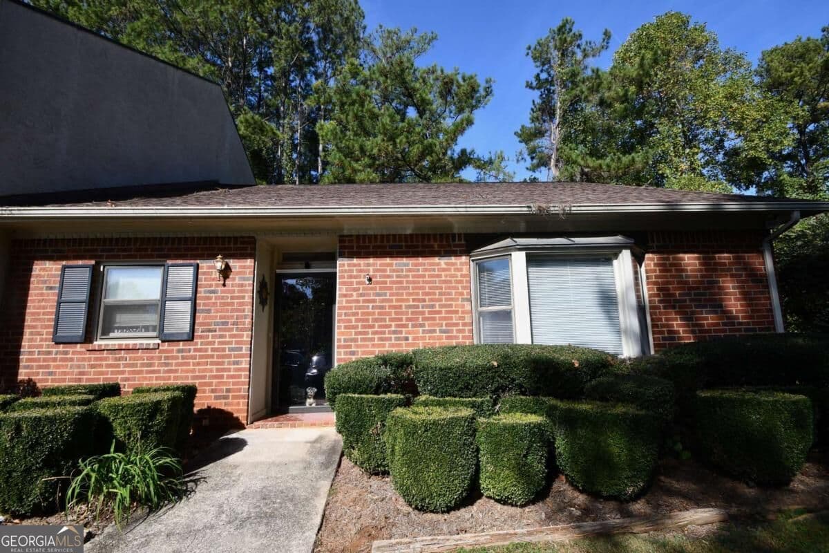 2 bedroom, 2 bathroom, 1,215 sq ft condominium for sale at 250 Cleveland Road 245, Bogart, GA 30622 — photo 2