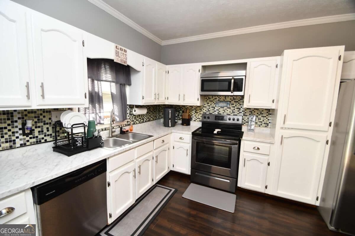 2 bedroom, 2 bathroom, 1,215 sq ft condominium for sale at 250 Cleveland Road 245, Bogart, GA 30622 — photo 3