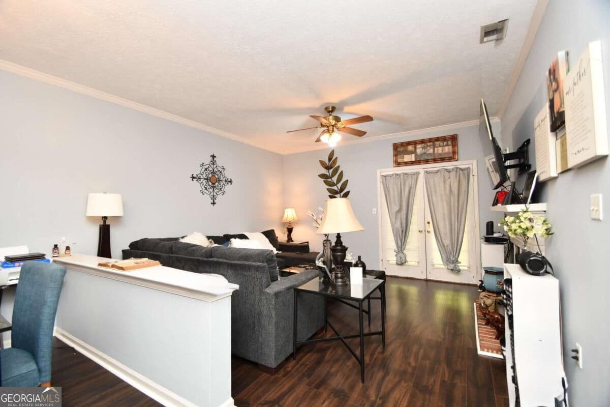 2 bedroom, 2 bathroom, 1,215 sq ft condominium for sale at 250 Cleveland Road 245, Bogart, GA 30622 — photo 5