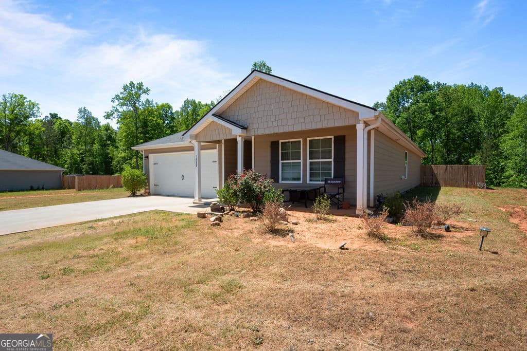 4 bedroom, 2 bathroom, 1,776 sq ft single family residence under contract at 1888 Hunter Welch Parkway, Luthersville, GA 30251 — photo 2