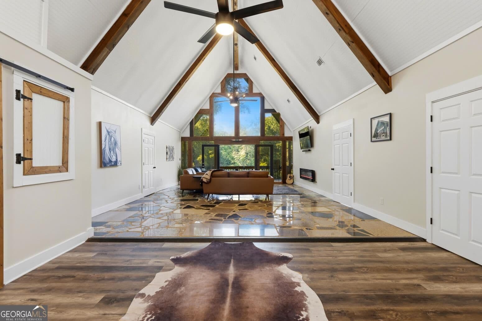 5 bedroom, 3 bathroom, 3,080 sq ft cabin,single family residence for sale at 621 Old River Road, Juliette, GA 31046 — photo 9