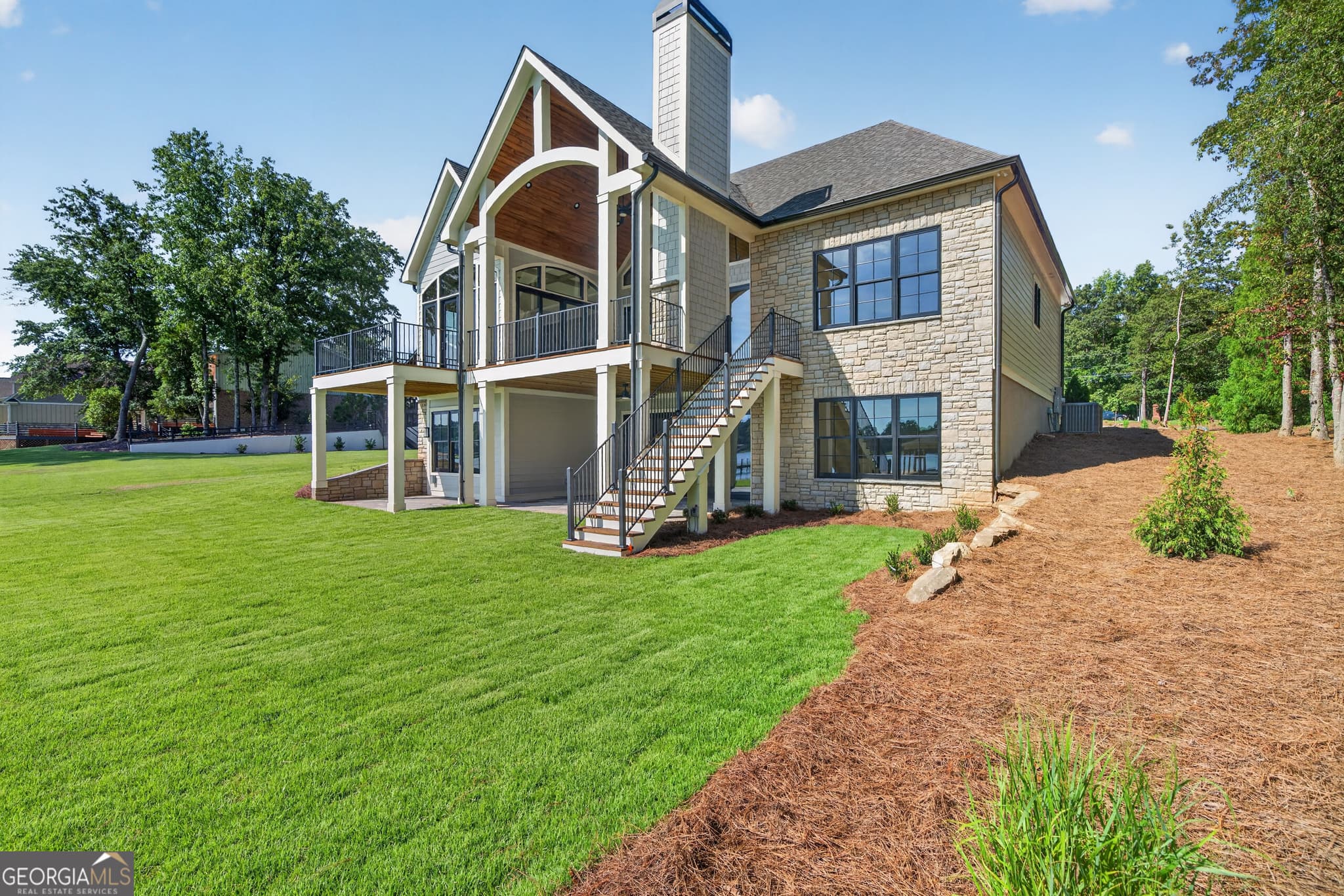 4 bedroom, 4.5 bathroom, 4,142 sq ft single family residence for sale at 213 Lakecrest Drive, Milledgeville, GA 31061 — photo 4