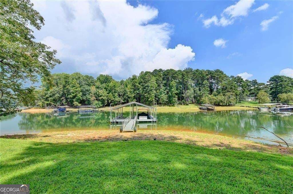 4 bedroom, 2 bathroom, 1,987 sq ft single family residence for sale at 7470 Fields Drive, Cumming, GA 30041 — photo 5