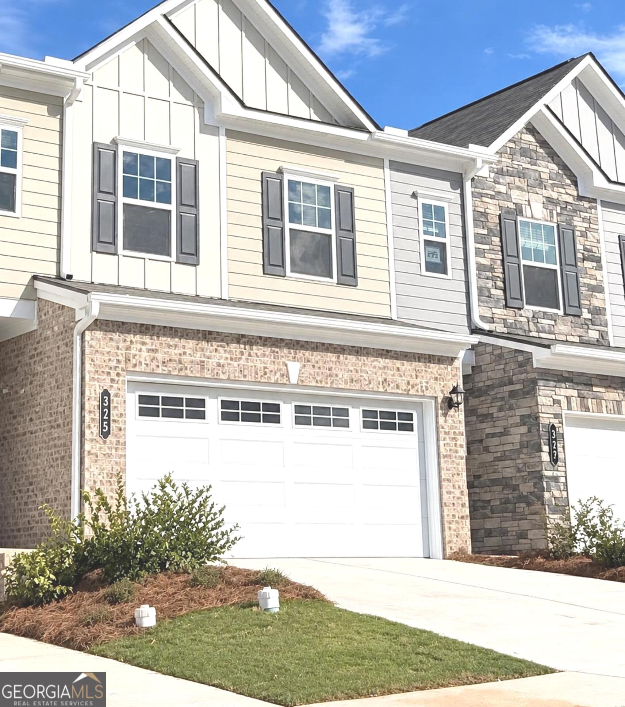 3 bedroom, 2.5 bathroom, 1,730 sq ft townhouse for rent at 325 Caroline Place, Villa Rica, GA 30180 for $1,995 a month — photo 1 of 1