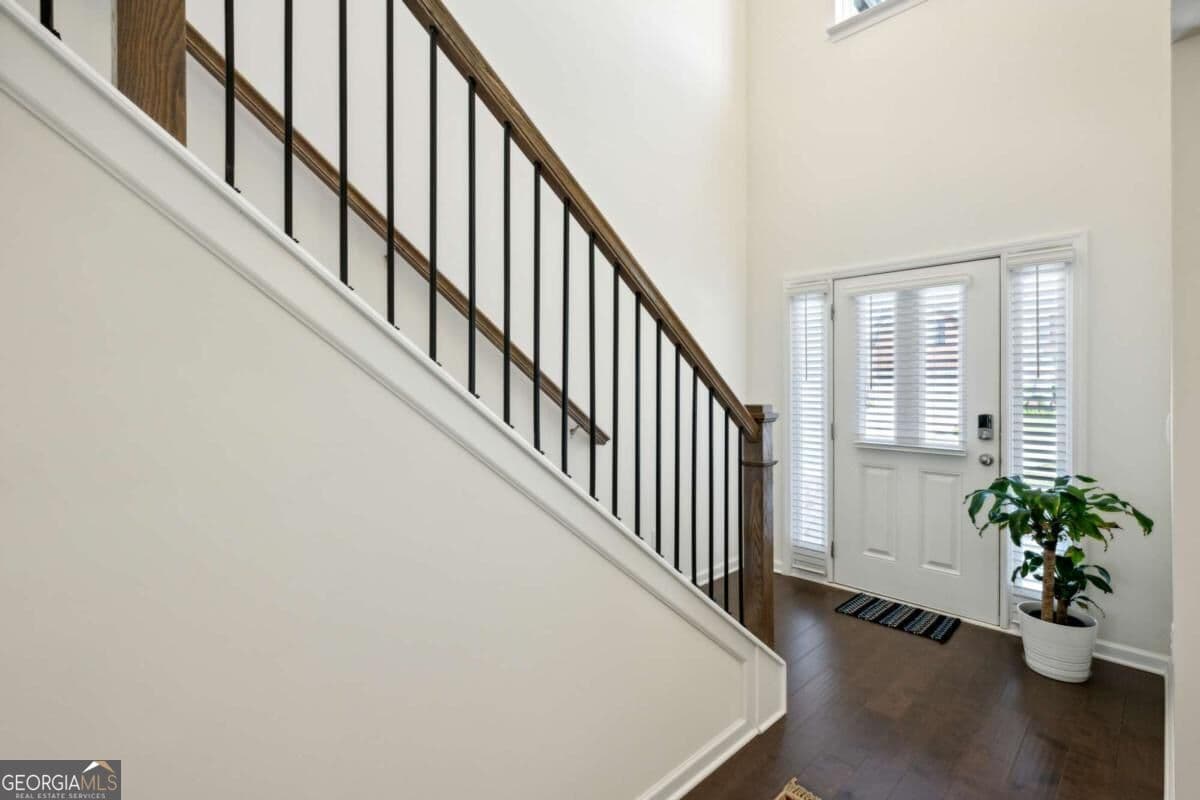 5 bedroom, 3 bathroom, 2,551 sq ft single family residence for rent at 13136 Vista Lane, Covington, GA 30014 for $2,750 a month — photo 3
