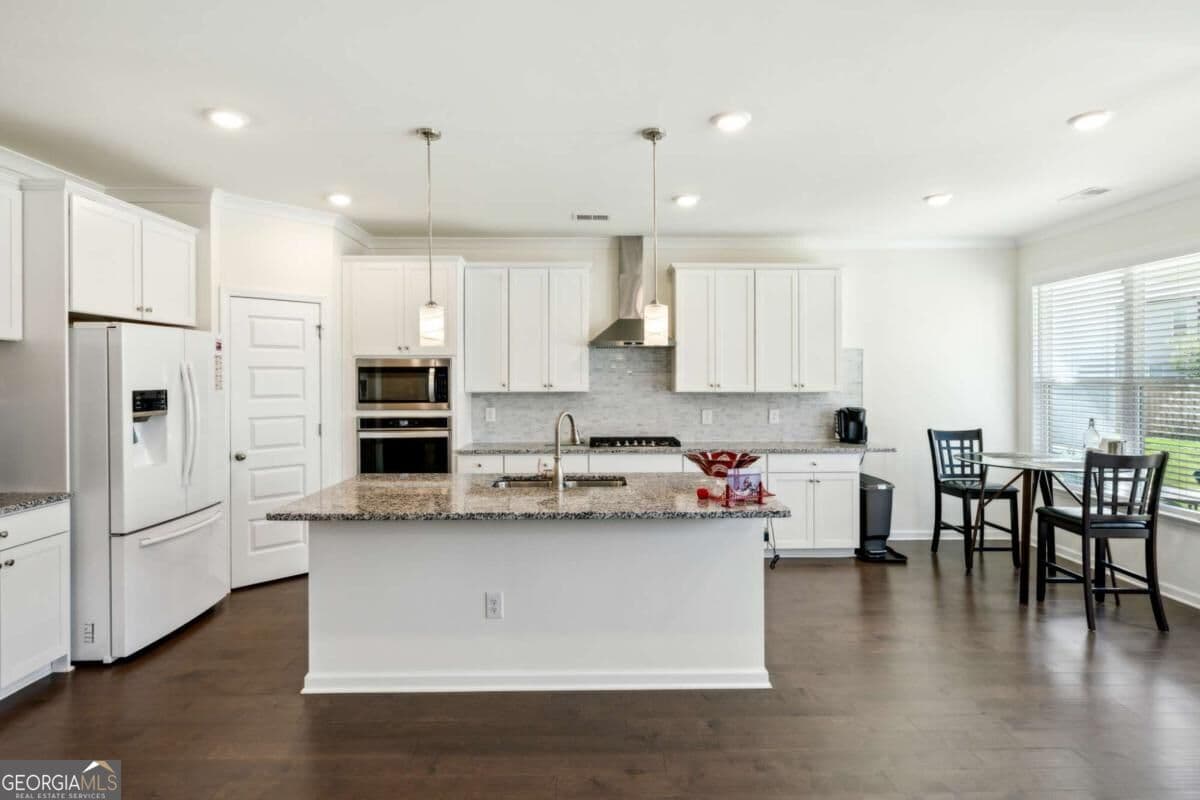 5 bedroom, 3 bathroom, 2,551 sq ft single family residence for rent at 13136 Vista Lane, Covington, GA 30014 for $2,750 a month — photo 9