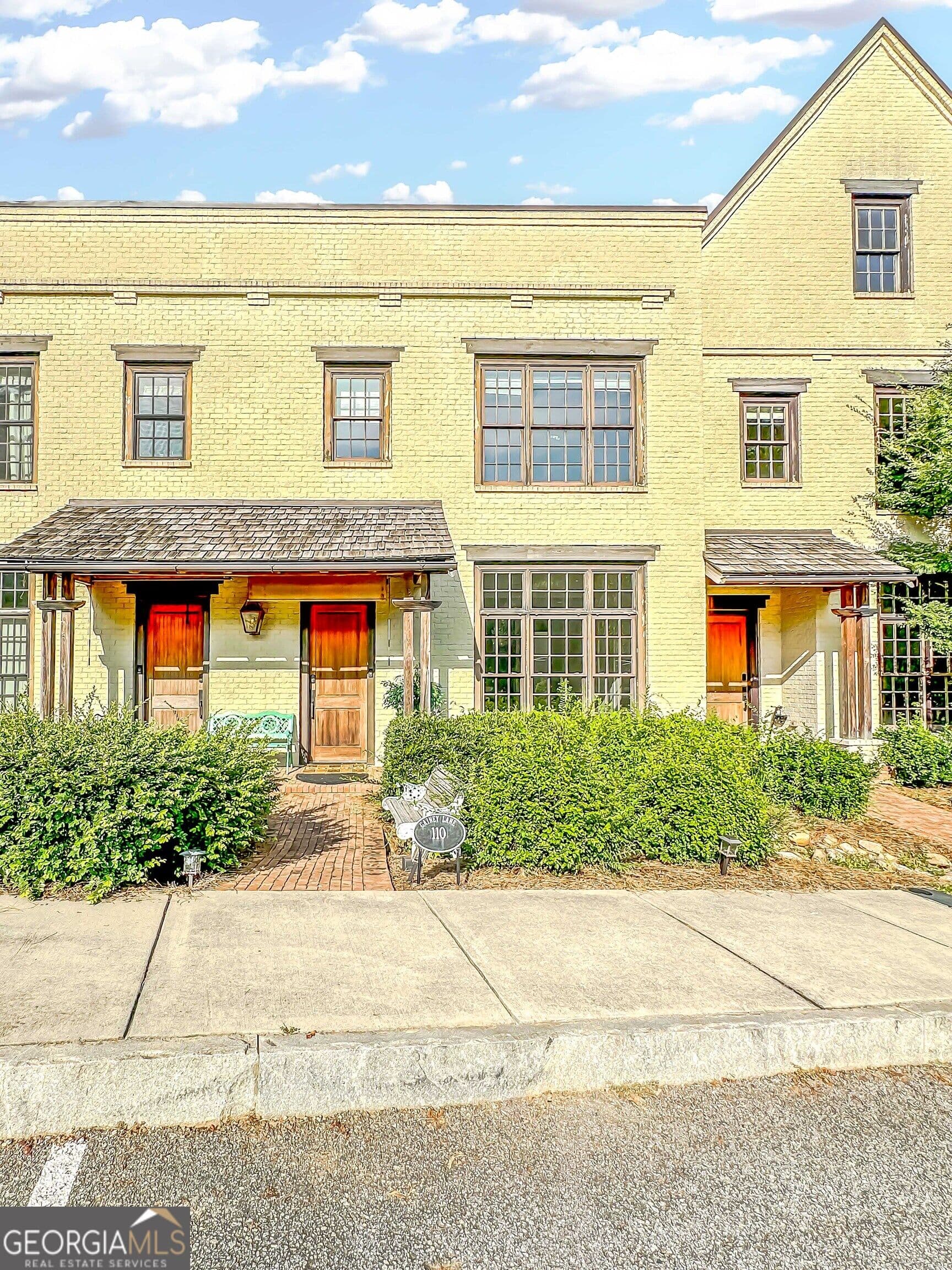 3 bedroom, 2.5 bathroom, 2,233 sq ft townhouse for rent at 110 Gainey Lane, Chattahoochee Hills, GA 30268 for $4,200 a month — photo 1 of 1