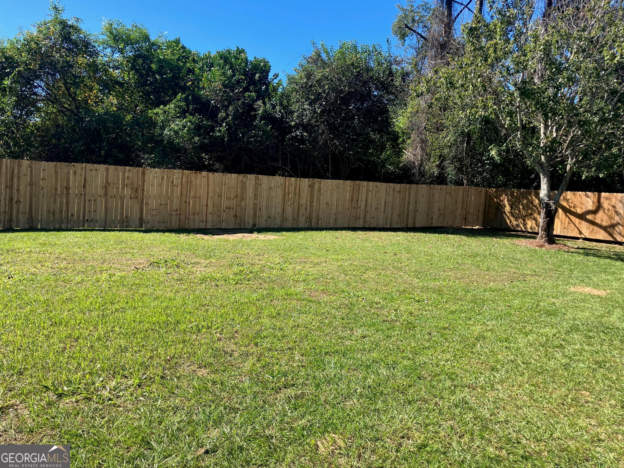 3 bedroom, 2 bathroom, 1,510 sq ft single family residence for sale at 927 Pine Cone Circle, Valdosta, GA 31602 — photo 3