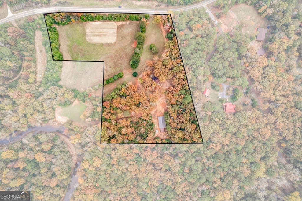 3 bedroom, 2.5 bathroom, 2,366 sq ft cabin,single family residence for sale at 1820 Salem Road, Lagrange, GA 30241 — photo 6