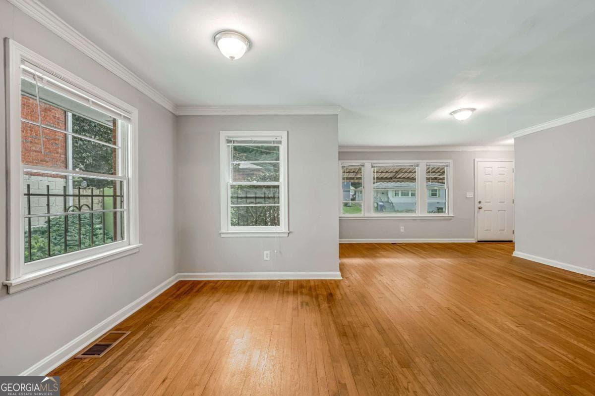 3 bedroom, 1 bathroom, 1,228 sq ft single family residence for rent at 847 Gertrude Place, Atlanta, GA 30318 for $1,900 a month — photo 3