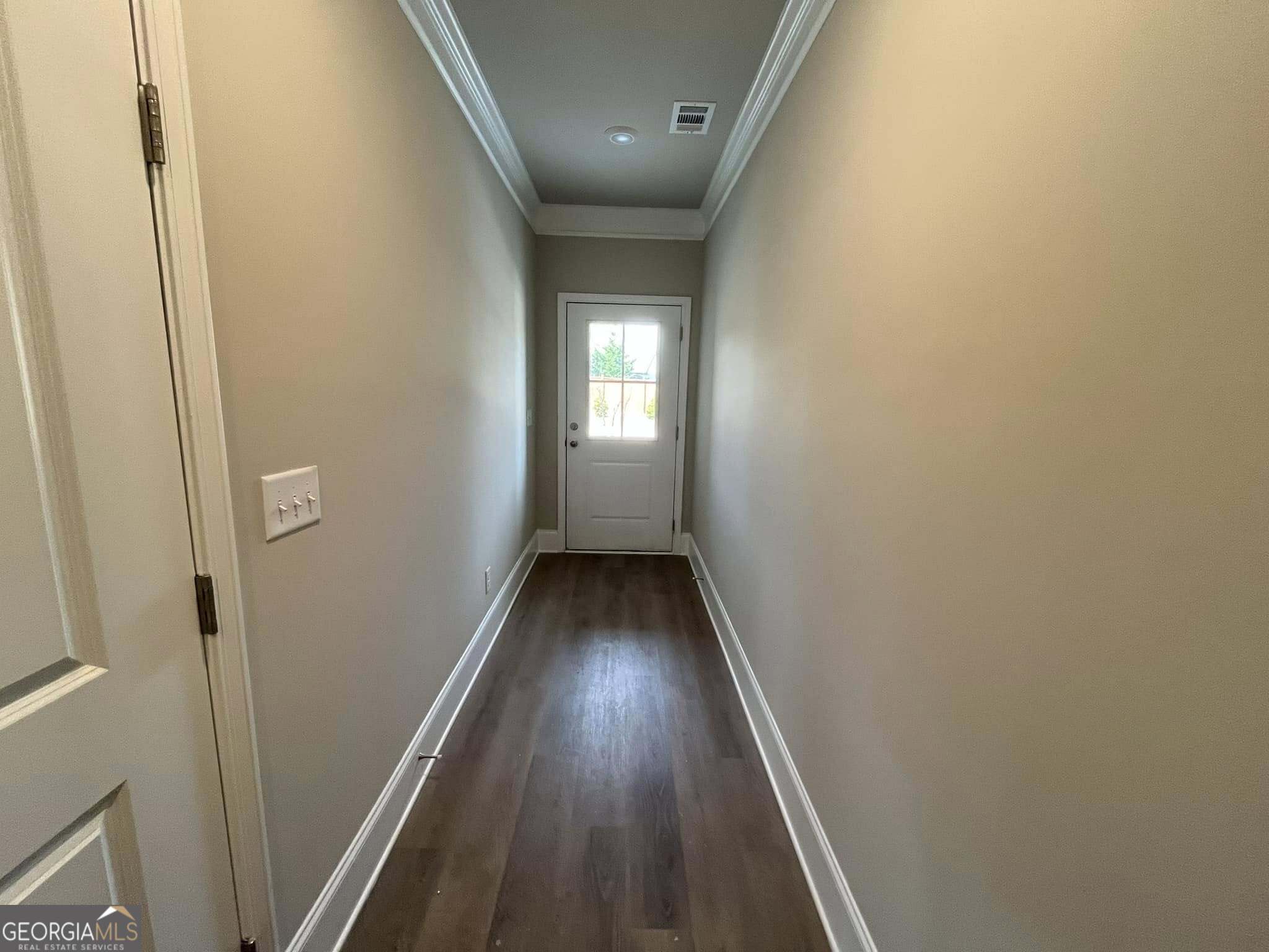3 bedroom, 2.5 bathroom, 1,969 sq ft townhouse for sale at 11 Creekside Commons Drive, Hoschton, GA 30548 — photo 6