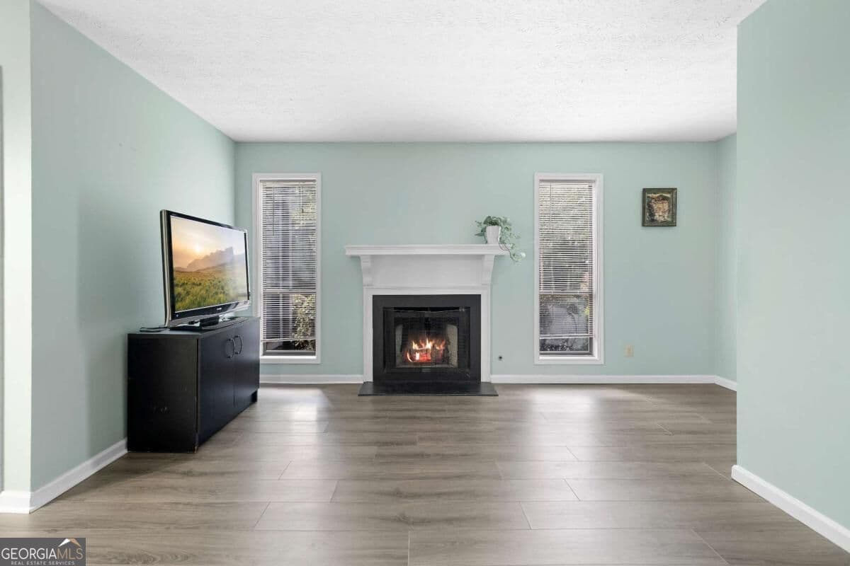 2 bedroom, 2 bathroom, 1,182 sq ft condominium for sale at 5077 Woodridge Way, Tucker, GA 30084 — photo 6