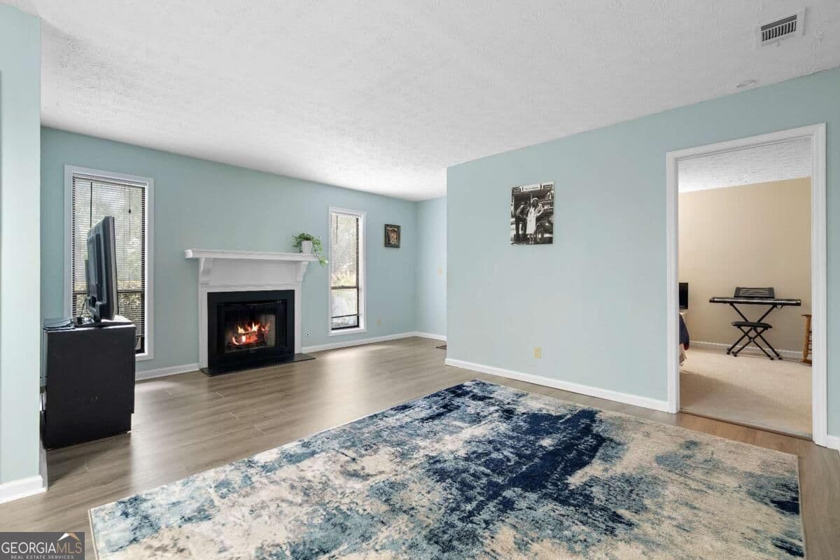 2 bedroom, 2 bathroom, 1,182 sq ft condominium for sale at 5077 Woodridge Way, Tucker, GA 30084 — photo 8
