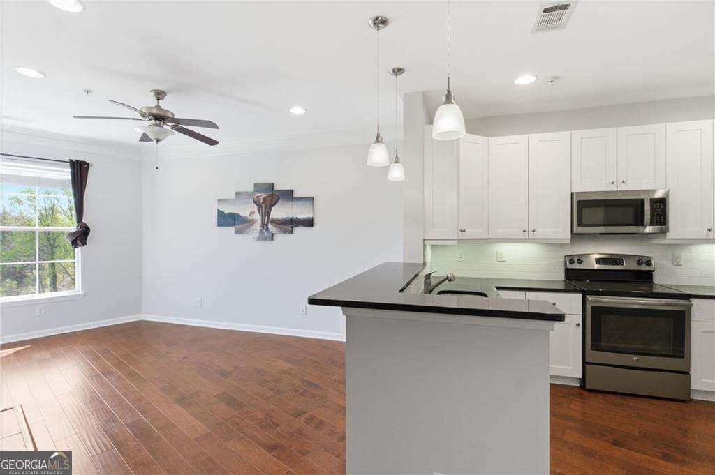 1 bedroom, 1 bathroom, 780 sq ft condominium for rent at 10 Perimeter Summi Boulevard 4443, Atlanta, GA 30319 for $1,690 a month — photo 3