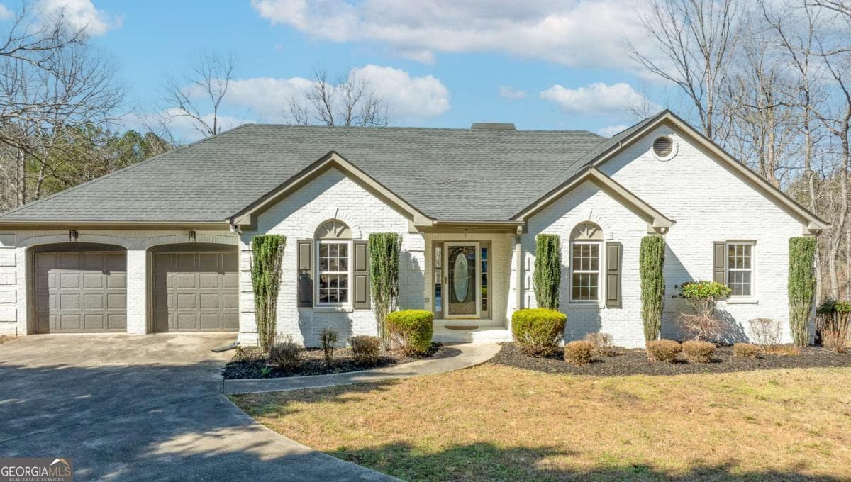 5 bedroom, 3 bathroom single family residence for sale at 8160 Stone Hill Road, Cumming, GA 30028 — photo 1 of 56