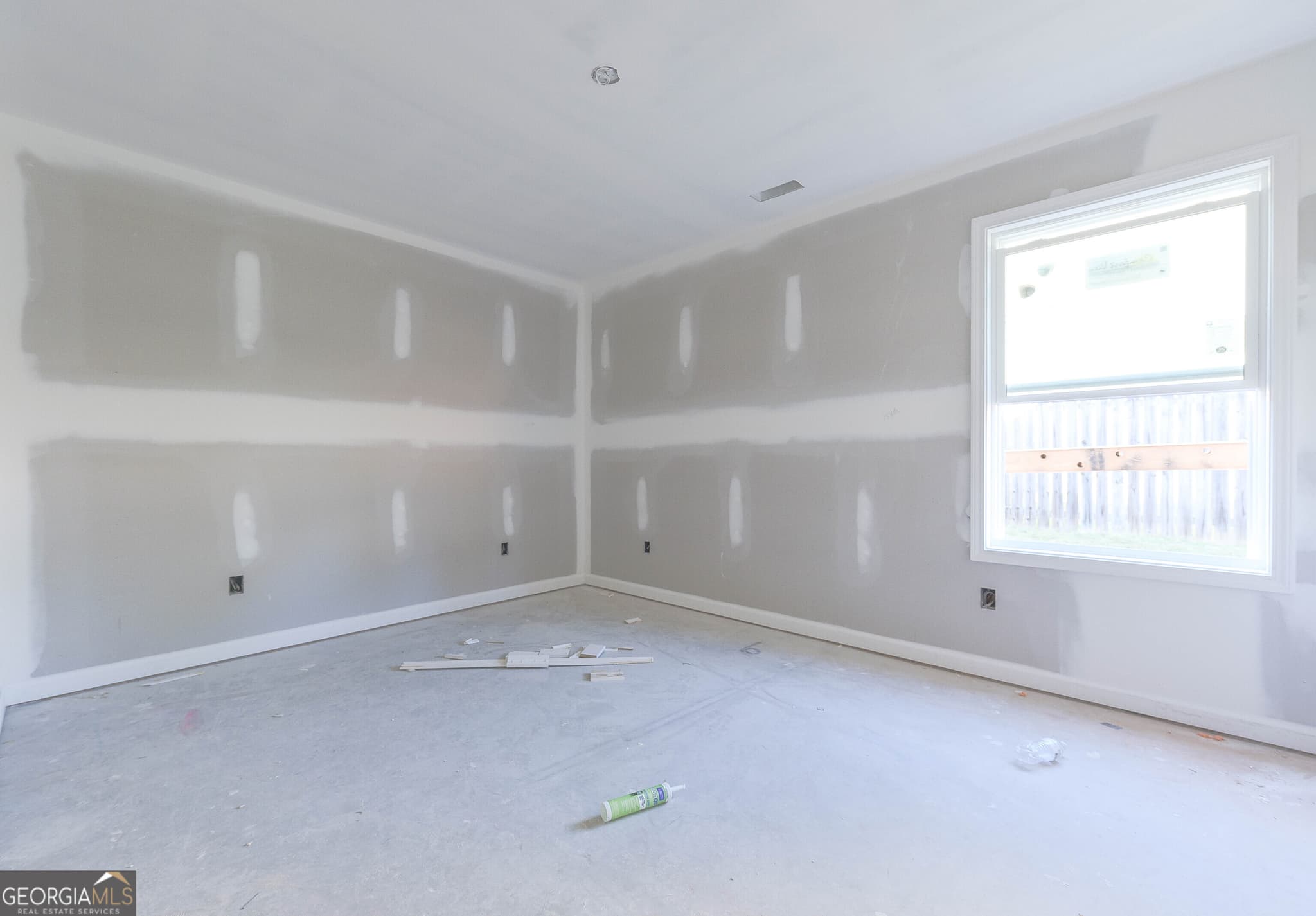 3 bedroom, 2 bathroom, 1,685 sq ft single family residence for sale at 116 Fuller Court, Grantville, GA 30220 — photo 6