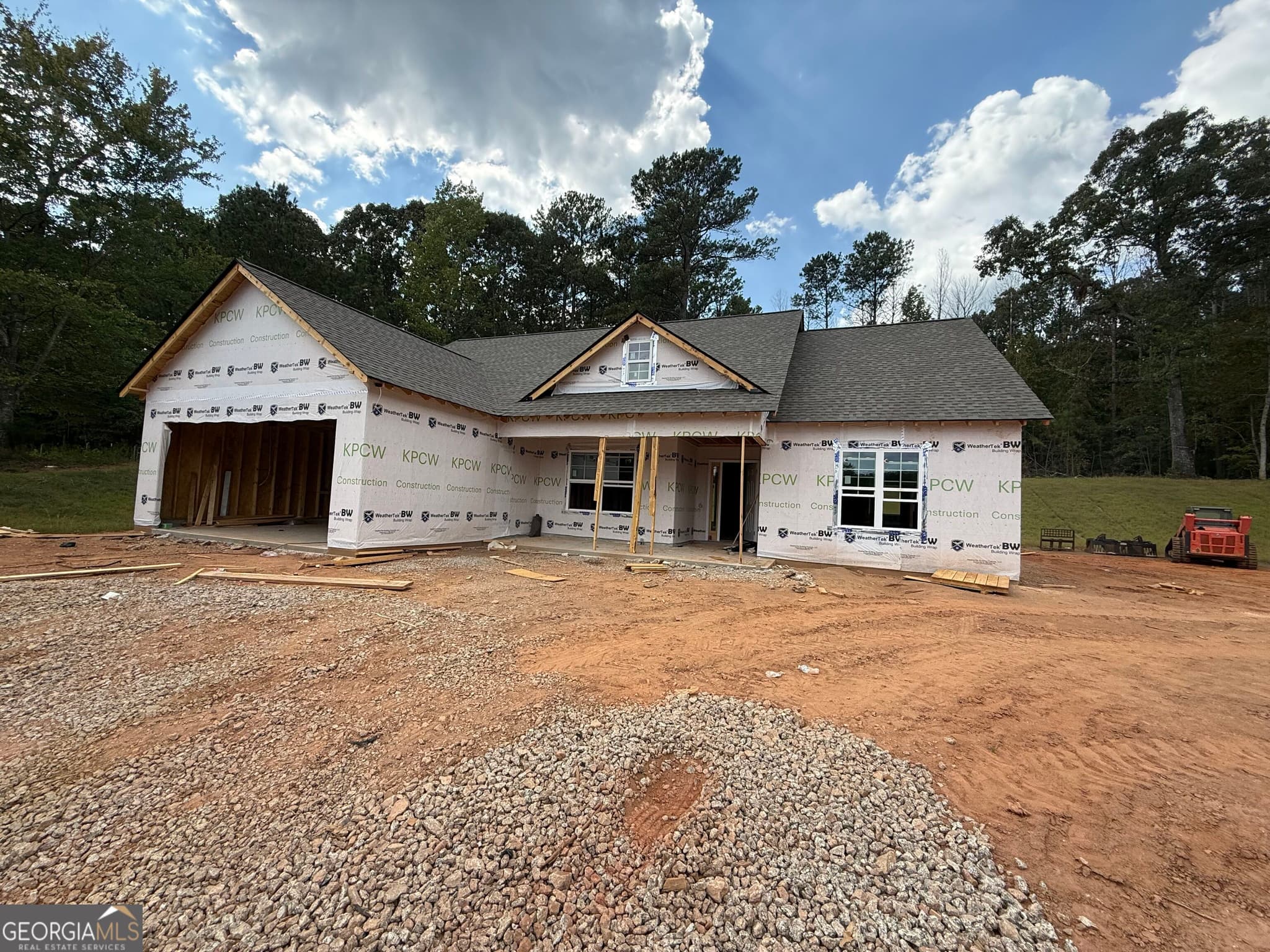 3 bedroom, 2 bathroom, 1,685 sq ft single family residence for sale at 116 Fuller Court, Grantville, GA 30220
