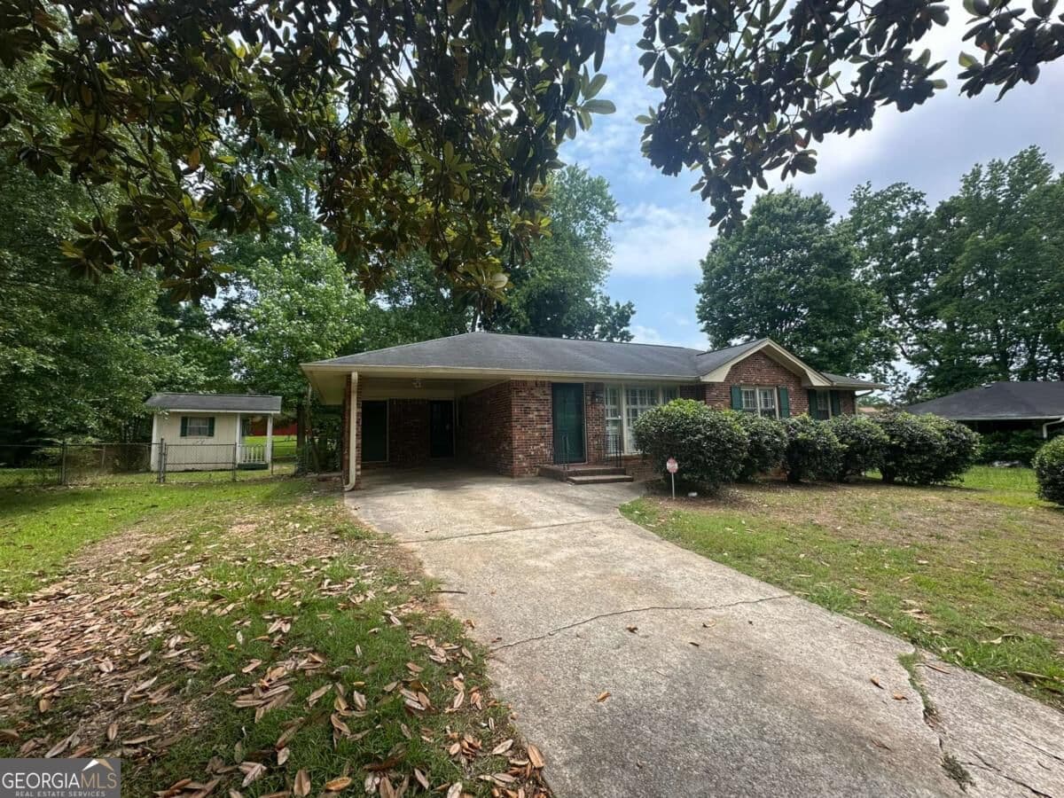 3 bedroom, 2 bathroom, 1,310 sq ft single family residence for rent at 3053 Menlo Park Drive, Rex, GA 30273 for $1,600 a month — photo 1 of 1