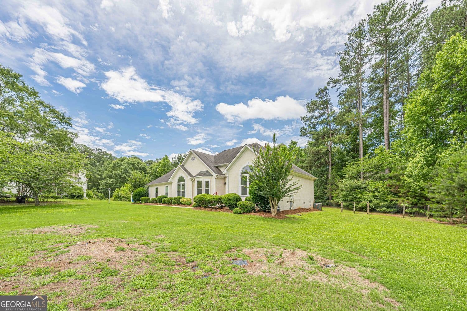 3 bedroom, 2 bathroom, 2,076 sq ft single family residence for sale at 155 Noble Forest Drive, Fayetteville, GA 30215 — photo 3