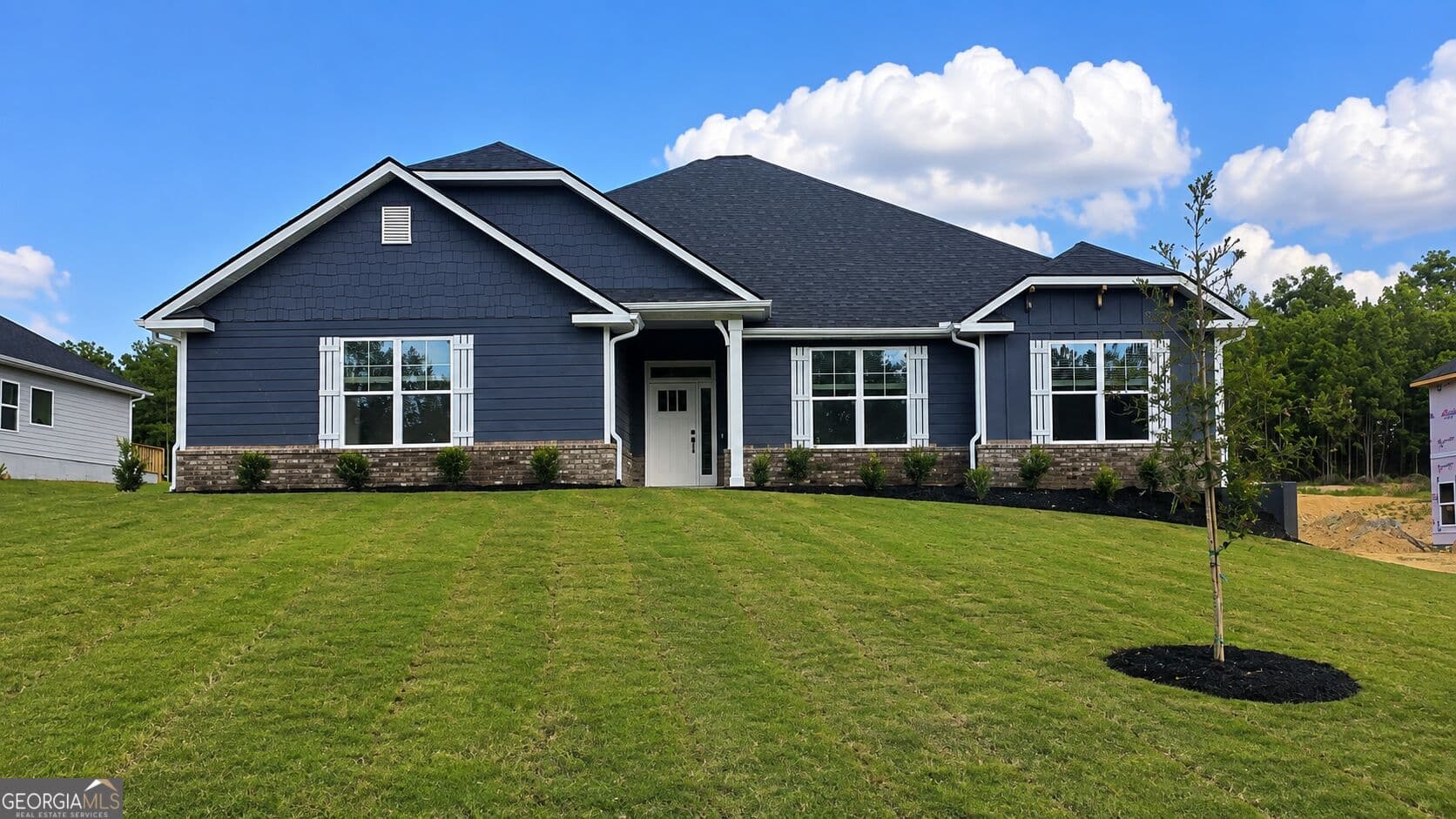4 bedroom, 2.5 bathroom, 2,505 sq ft single family residence for sale at 217 Great Waters Lane, Macon, GA 31220
