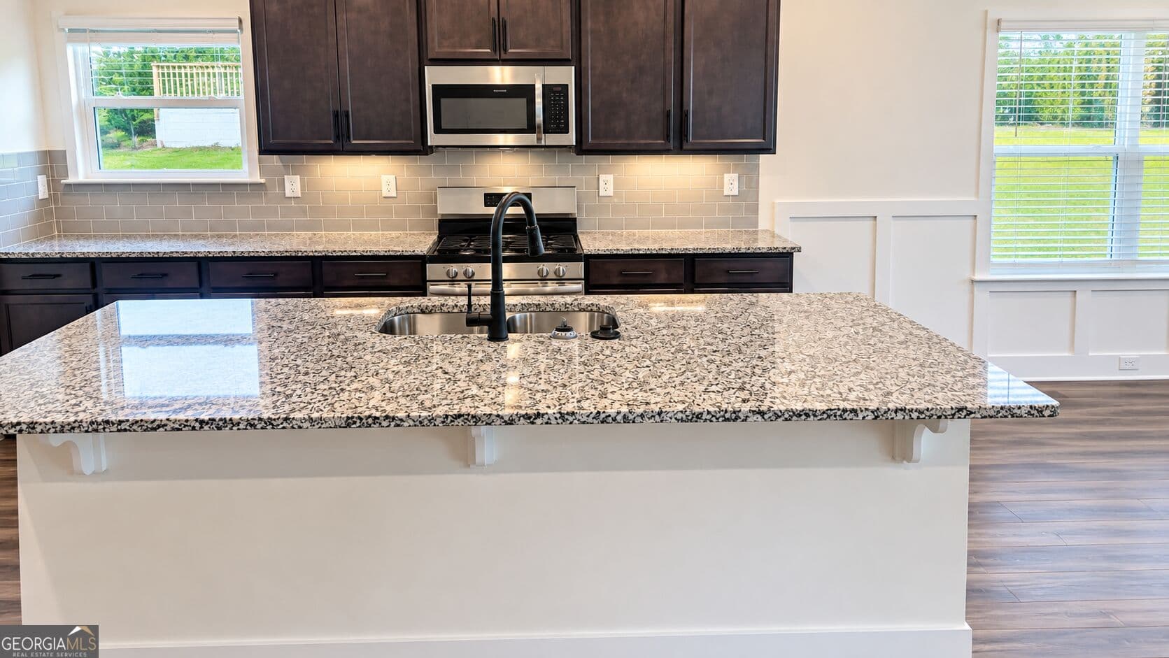 4 bedroom, 2.5 bathroom, 2,505 sq ft single family residence for sale at 217 Great Waters Lane, Macon, GA 31220 — photo 9