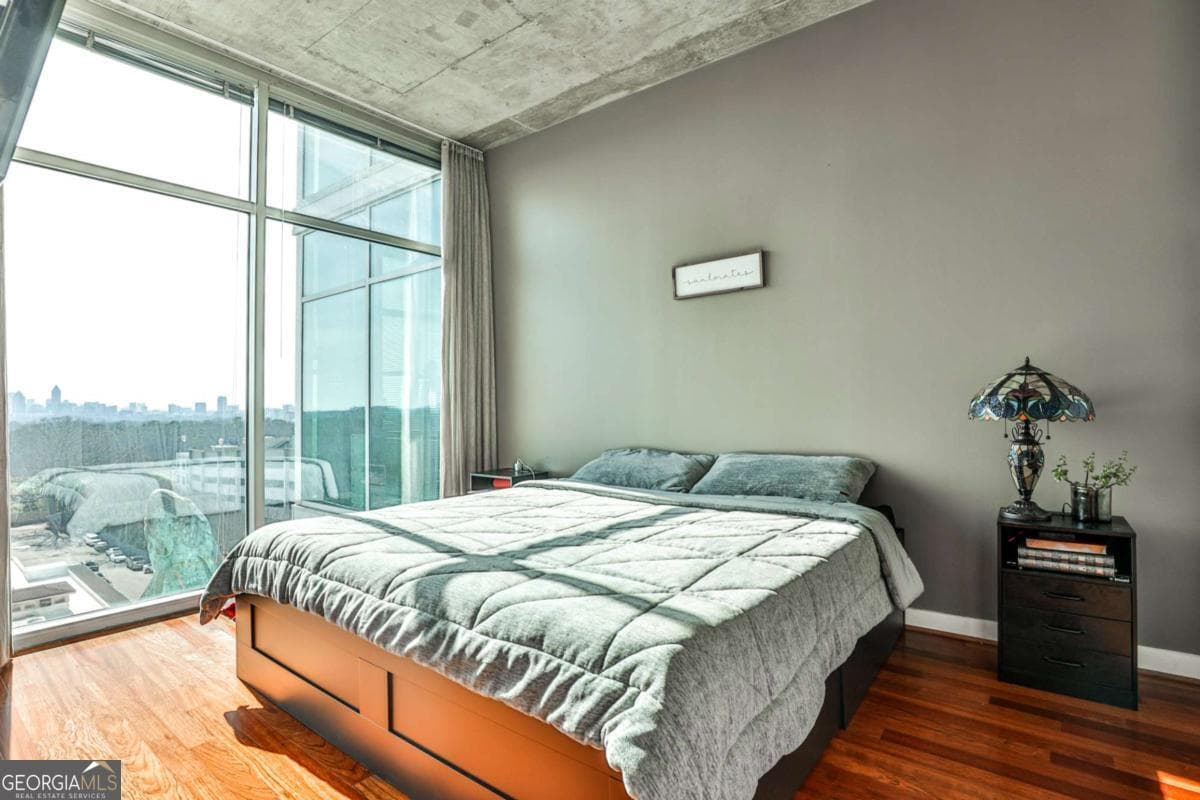 1 bedroom, 1 bathroom, 779 sq ft condominium for sale at 250 Pharr Road 712, Atlanta, GA 30305 — photo 2