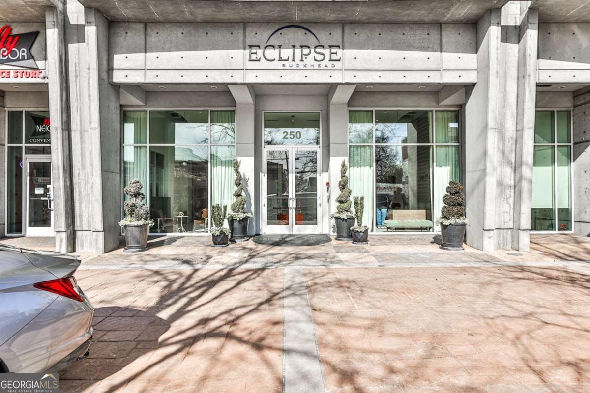 1 bedroom, 1 bathroom, 779 sq ft condominium for sale at 250 Pharr Road 712, Atlanta, GA 30305 — photo 10