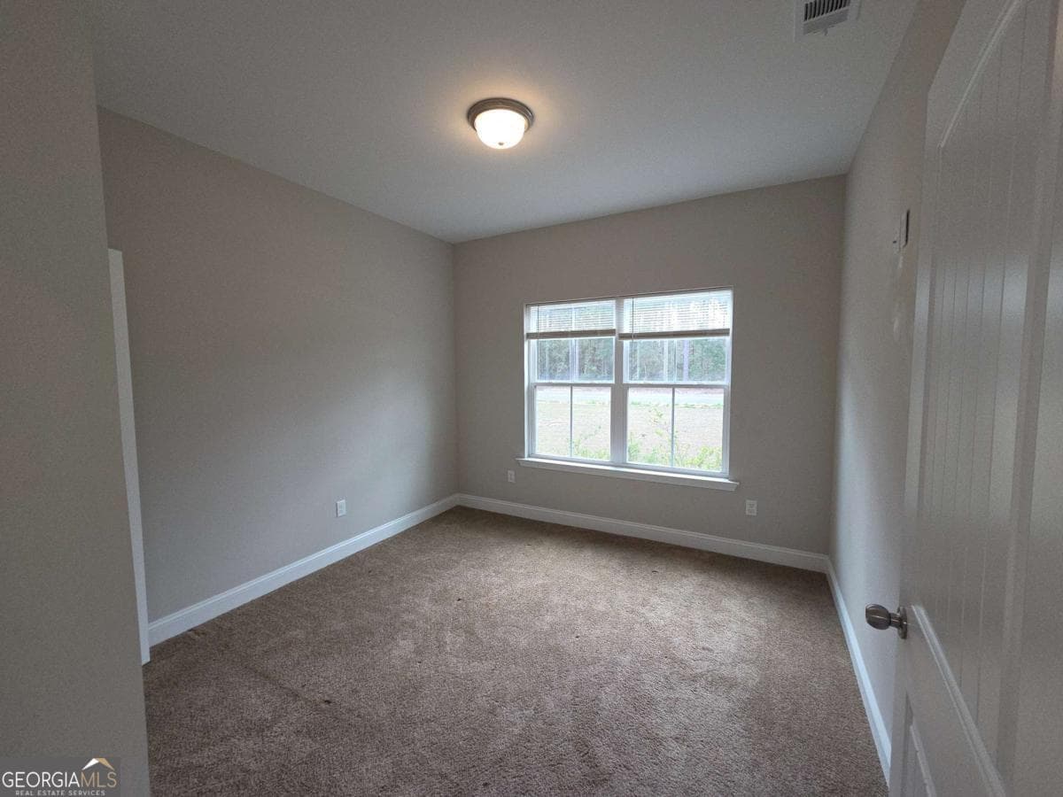 4 bedroom, 2 bathroom, 2,054 sq ft single family residence for sale at 144 Linden Drive, Jesup, GA 31545 — photo 5