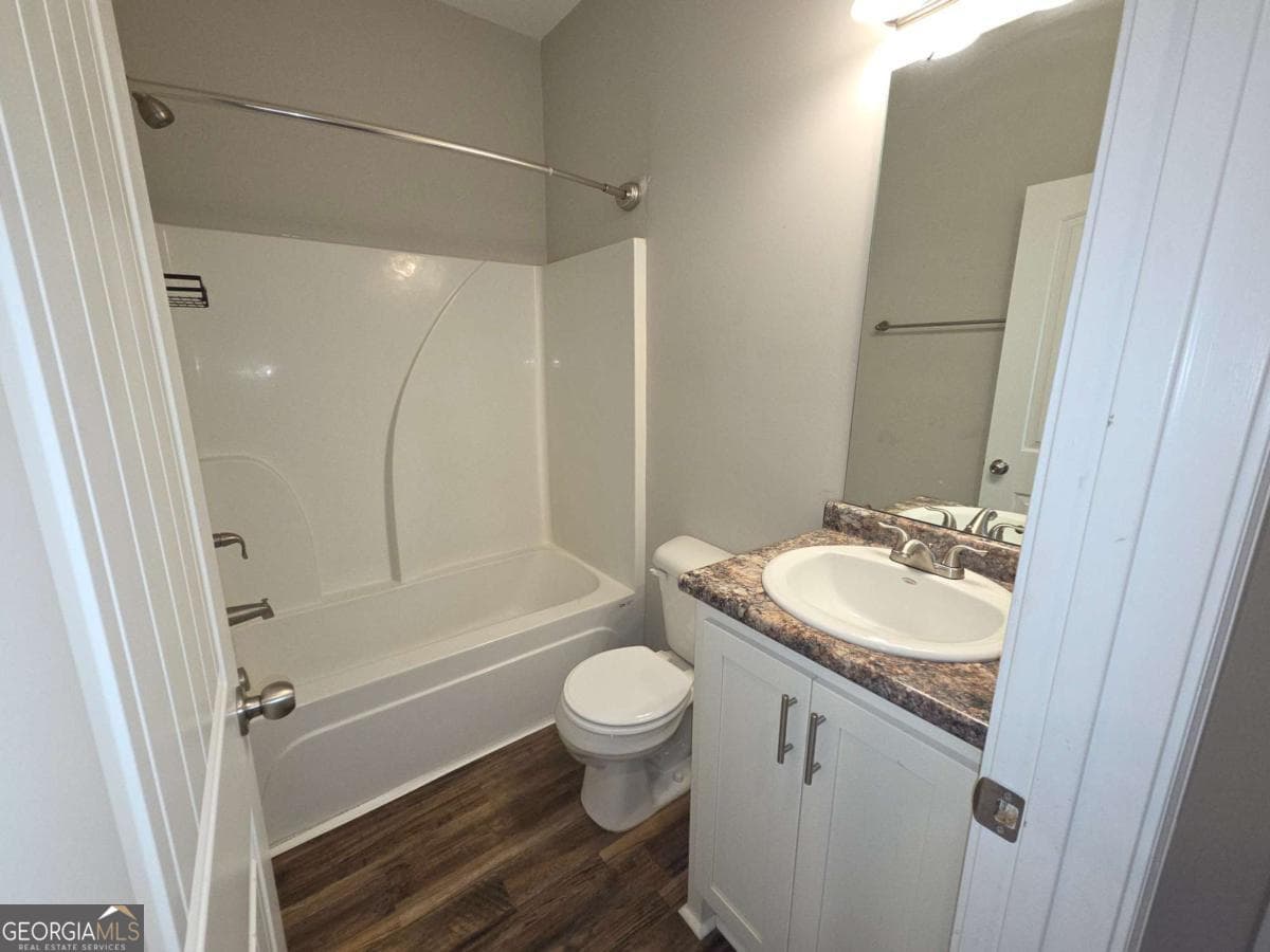 4 bedroom, 2 bathroom, 2,054 sq ft single family residence for sale at 144 Linden Drive, Jesup, GA 31545 — photo 8