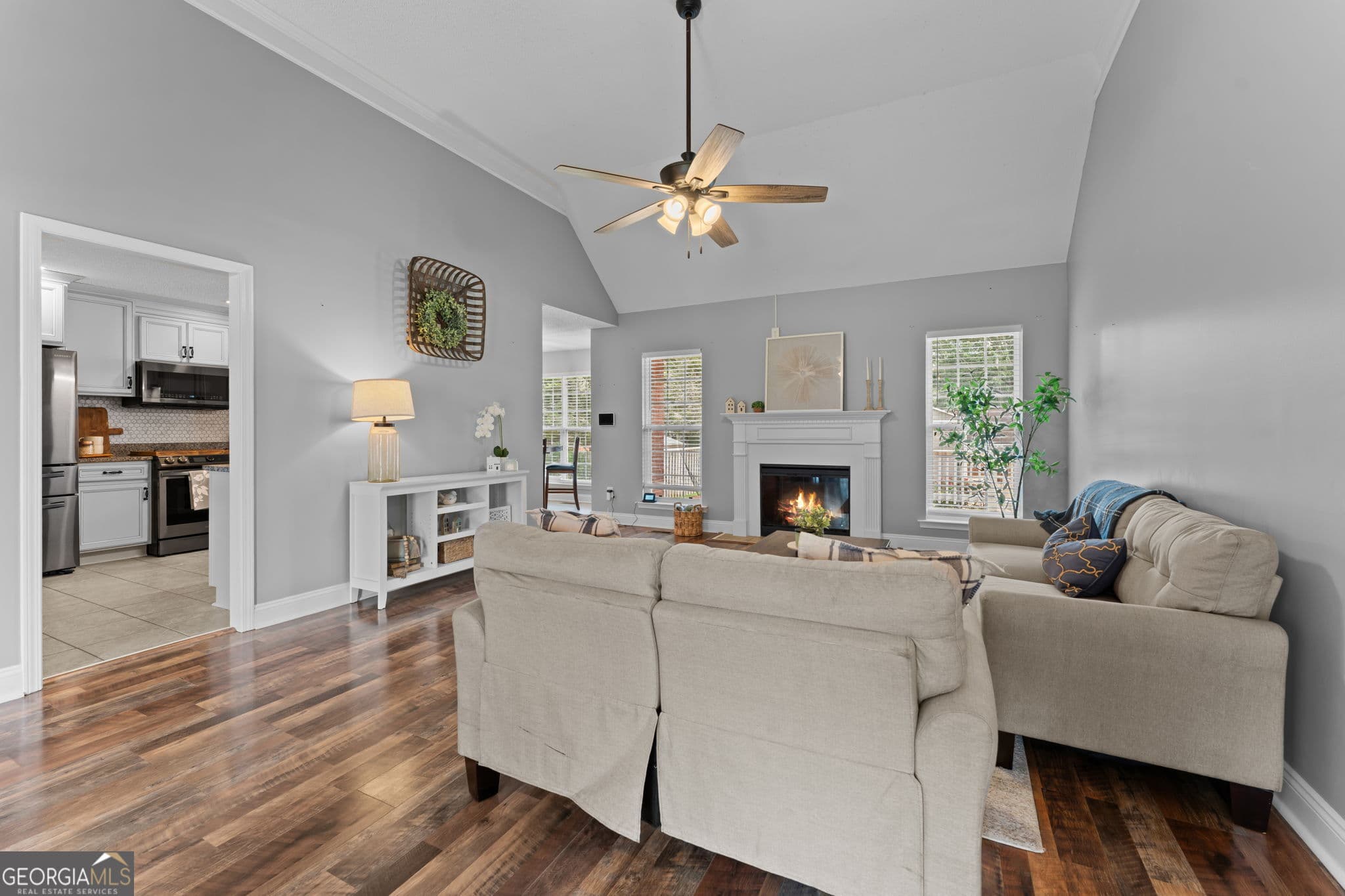 5 bedroom, 3 bathroom, 2,358 sq ft single family residence for sale at 318 Christopher Luke Circle, Perry, GA 31069 — photo 8