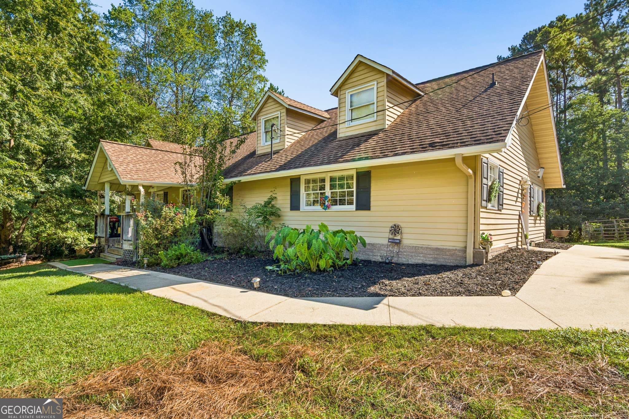 3 bedroom, 3 bathroom, 3,200 sq ft mixed use for sale at 1972 Mount Zion Road, Oxford, GA 30054 — photo 3