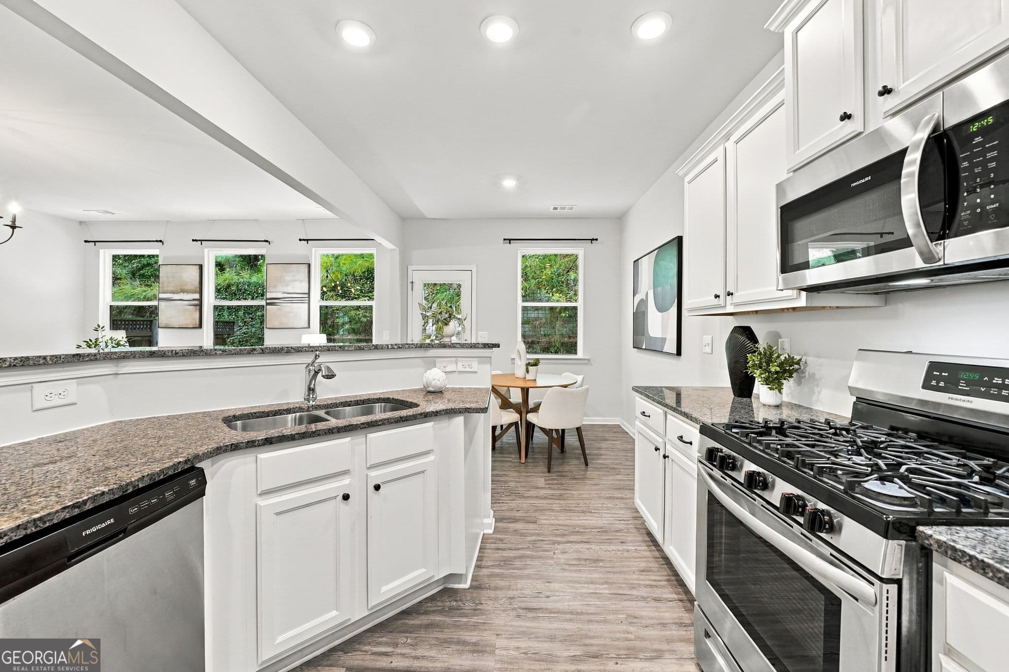 3 bedroom, 2.5 bathroom, 1,804 sq ft single family residence for sale at 157 Terrace Walk, Woodstock, GA 30189 — photo 10