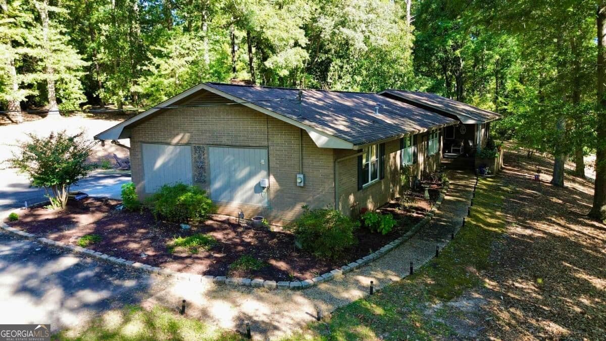 3 bedroom, 2 bathroom, 2,046 sq ft single family residence for sale at 1100 Phelps Road, Greensboro, GA 30642 — photo 9