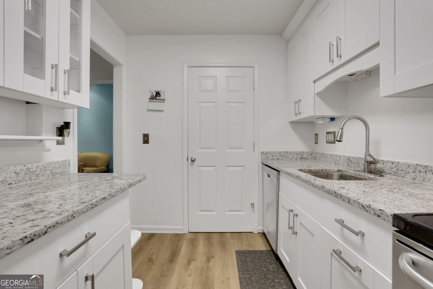 2 bedroom, 2 bathroom, 1,182 sq ft condominium for sale at 3843 Woodridge Way, Tucker, GA 30084 — photo 6