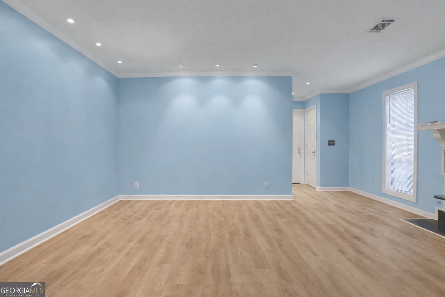 2 bedroom, 2 bathroom, 1,182 sq ft condominium for sale at 3843 Woodridge Way, Tucker, GA 30084 — photo 8