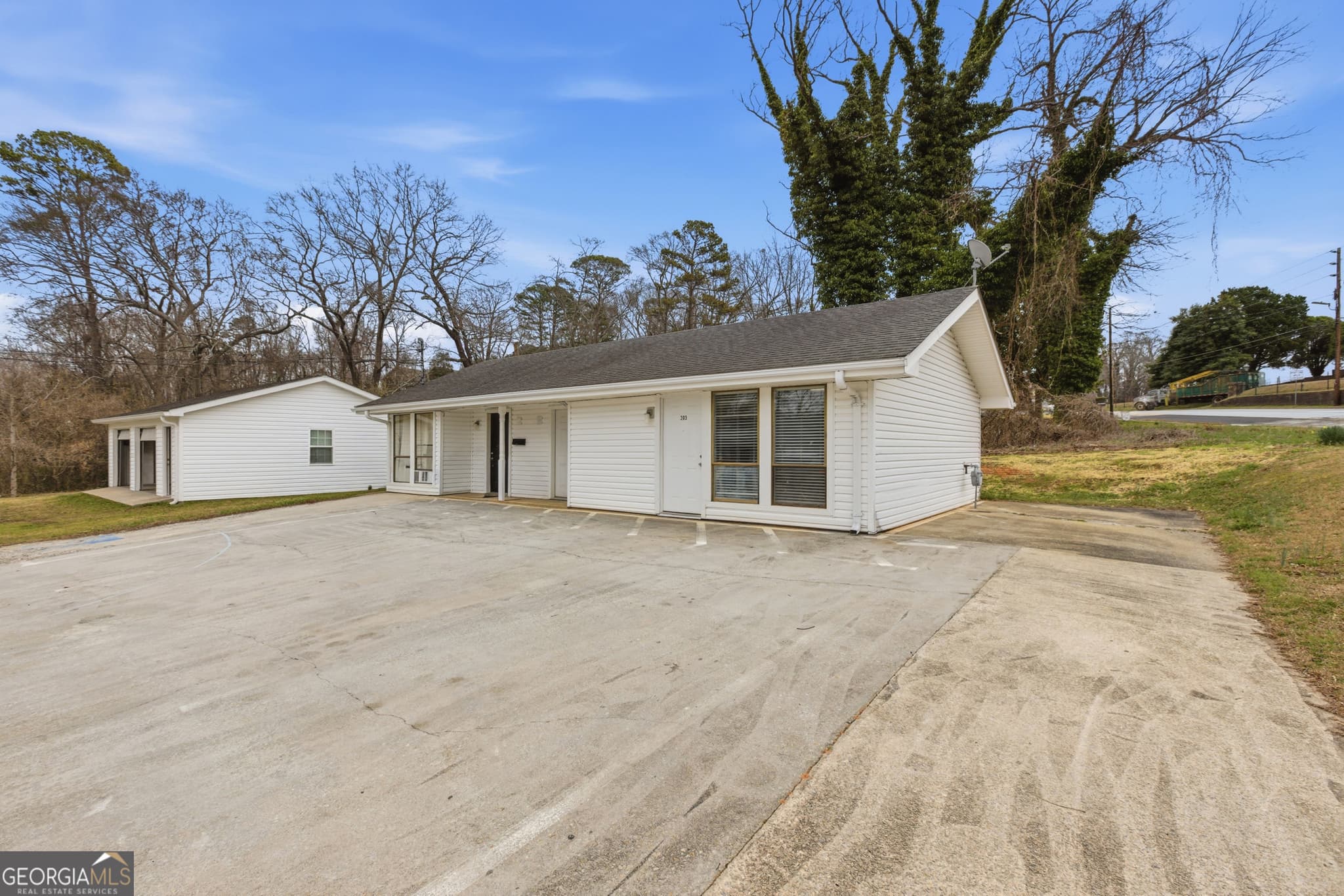 multi family,duplex for sale at 201 203 Remsdale Street, Toccoa, GA 30577 — photo 1 of 31