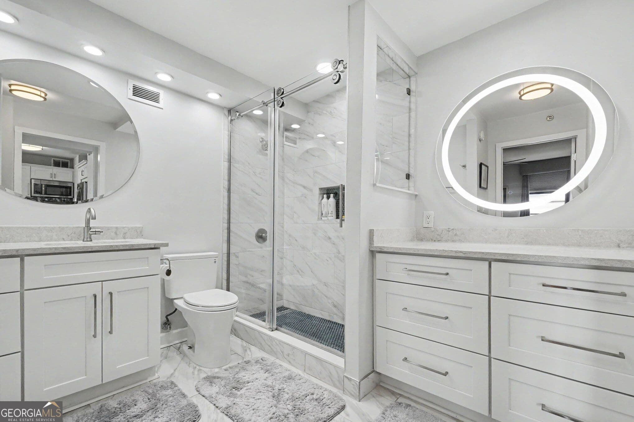 1 bedroom, 1 bathroom, 786 sq ft condominium for sale at 620 PEACHTREE Street 1909, Atlanta, GA 30308 — photo 2