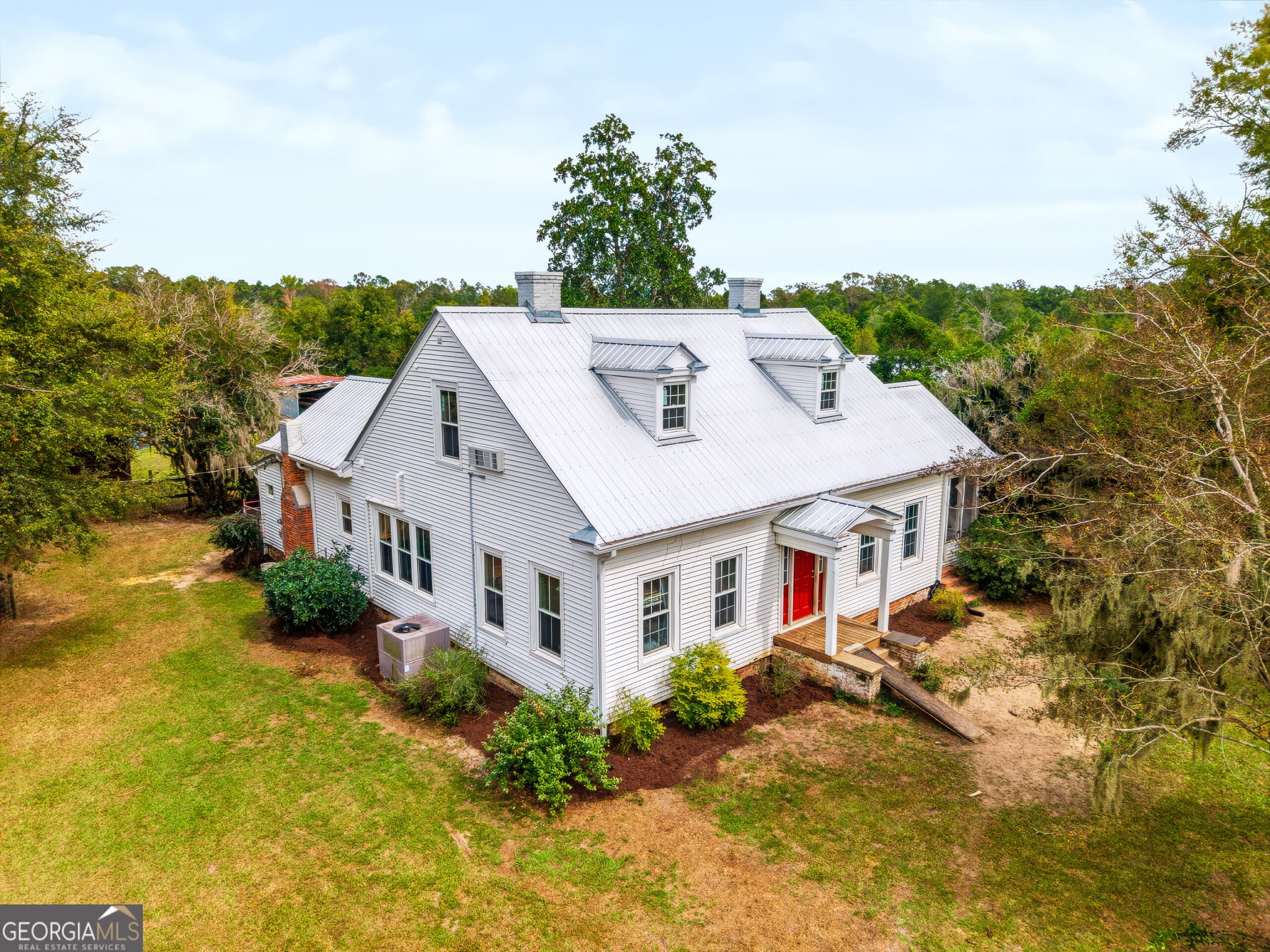 3 bedroom, 2 bathroom, 2,199 sq ft farm for sale at 863 Effingham Highway, Sylvania, GA 30467