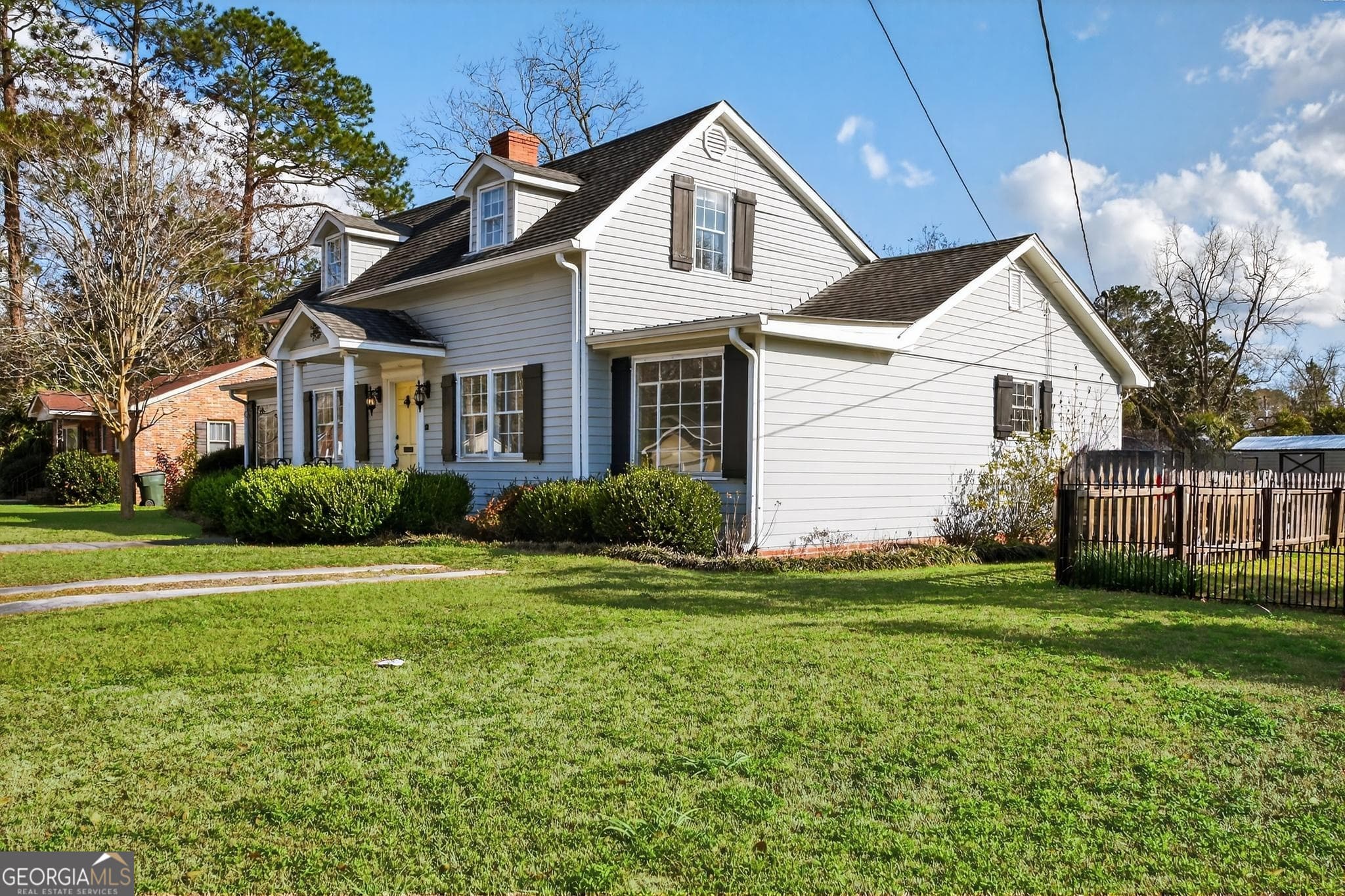 3 bedroom, 2 bathroom, 2,430 sq ft single family residence for sale at 606 W Liberty Street, Claxton, GA 30417 — photo 4