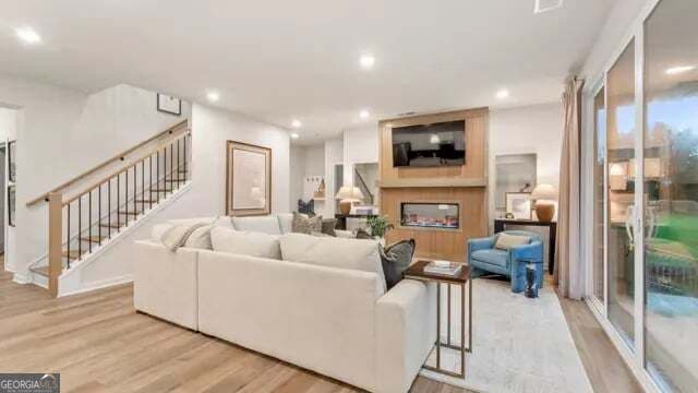 5 bedroom, 4 bathroom, 3,403 sq ft single family residence for sale at 3950 Silver Pine Trail, Cumming, GA 30028 — photo 10
