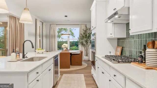 5 bedroom, 4 bathroom, 3,403 sq ft single family residence for sale at 3950 Silver Pine Trail, Cumming, GA 30028 — photo 8