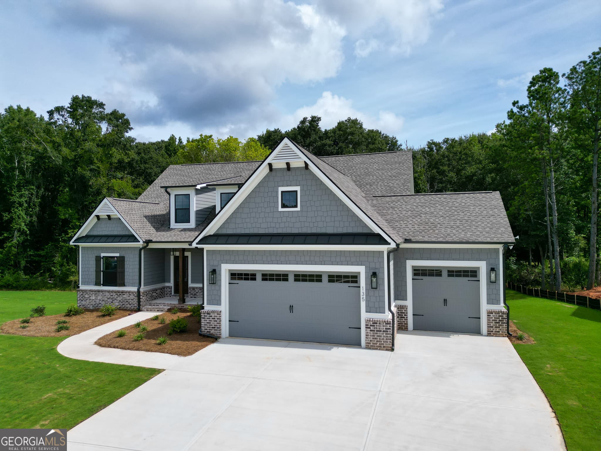 4 bedroom, 3 bathroom, 2,759 sq ft single family residence for sale at 135 River Ridge Walk, Monroe, GA 30656 — photo 2