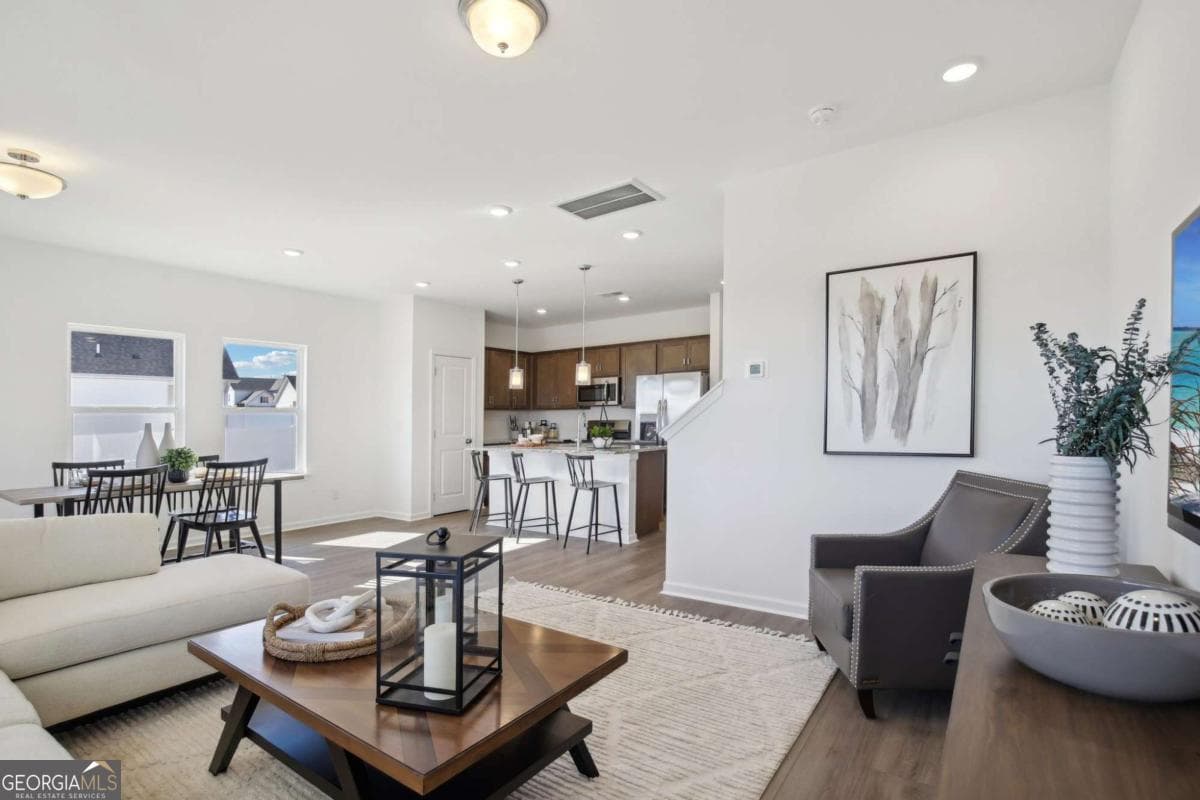 3 bedroom, 2.5 bathroom, 1,657 sq ft single family residence for sale at 805 Nova Trail 11, Riverdale, GA 30274 — photo 6