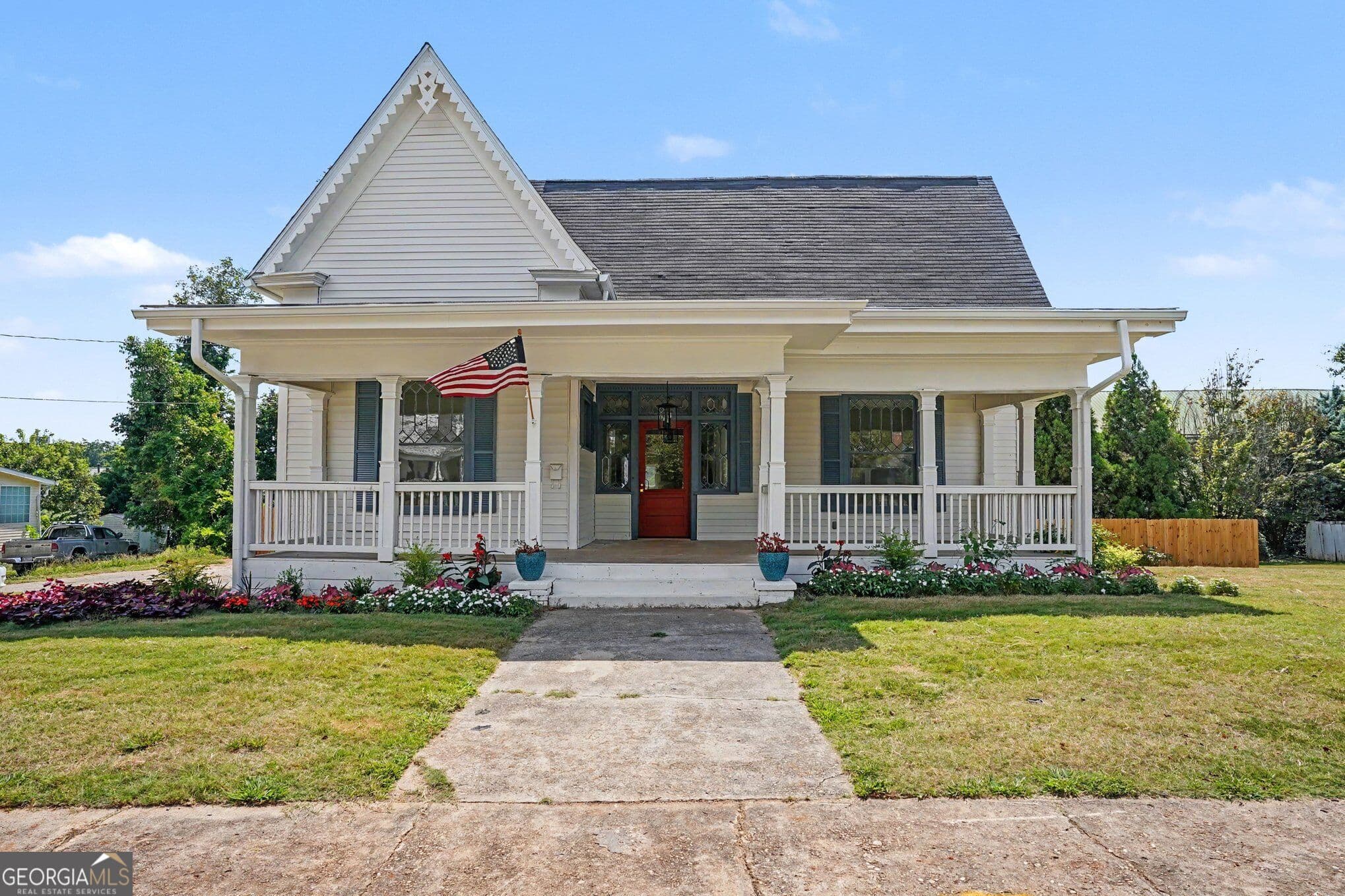 3 bedroom, 3 bathroom, 2,324 sq ft single family residence for sale at 117 Holmes Street, Barnesville, GA 30204 — photo 1 of 18